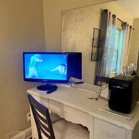 Villa Olivia Guest Rooms Hollywood Buitenkant foto